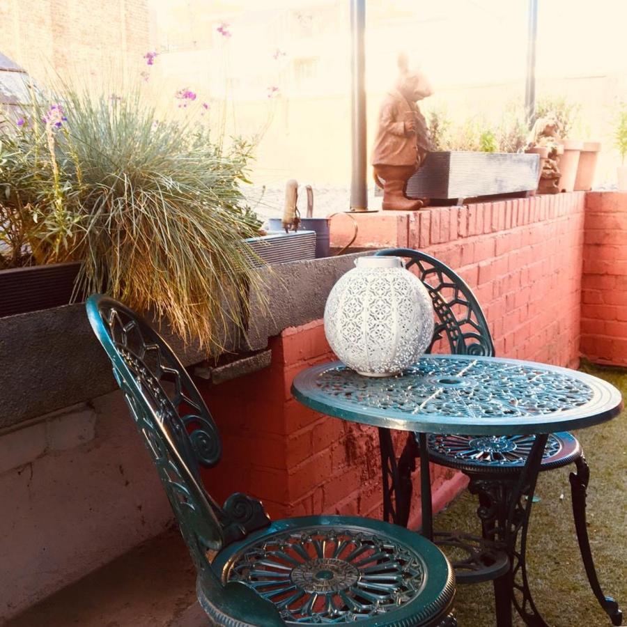 Luxury 2 Bedroom Flat Heart Of Camden London Bagian luar foto