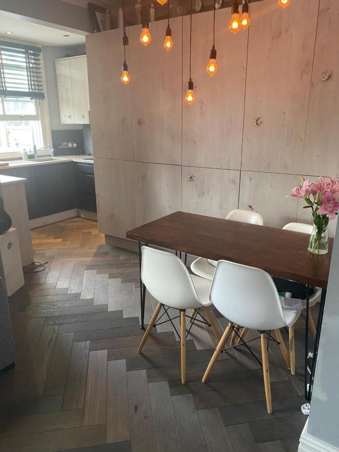 Luxury 2 Bedroom Flat Heart Of Camden London Bagian luar foto